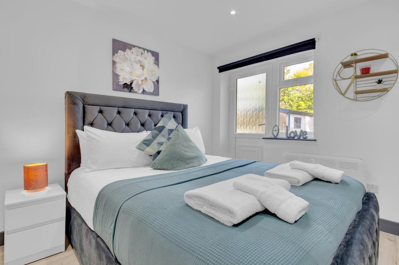 Heathrow Stays - Fawns Manor Hillingdon Dış mekan fotoğraf