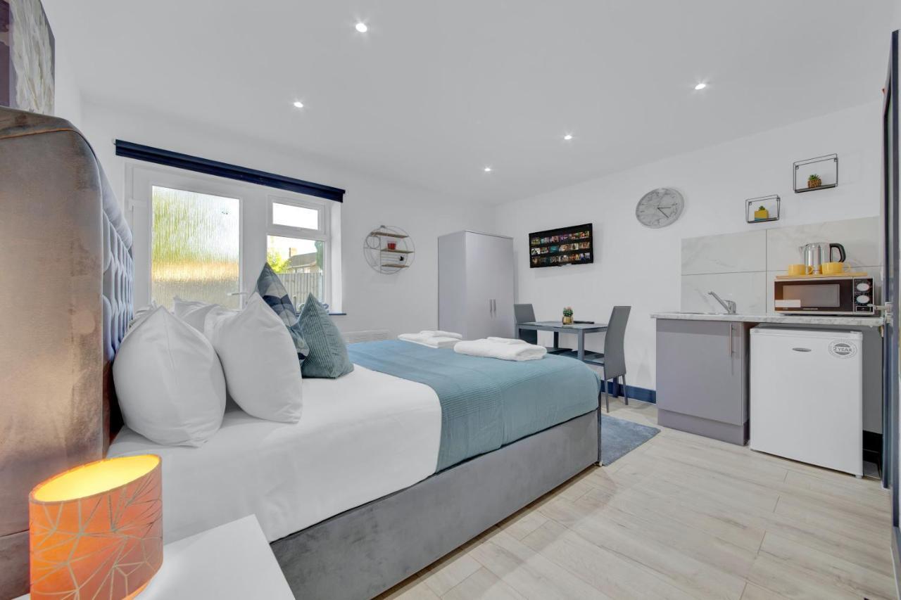 Heathrow Stays - Fawns Manor Hillingdon Dış mekan fotoğraf