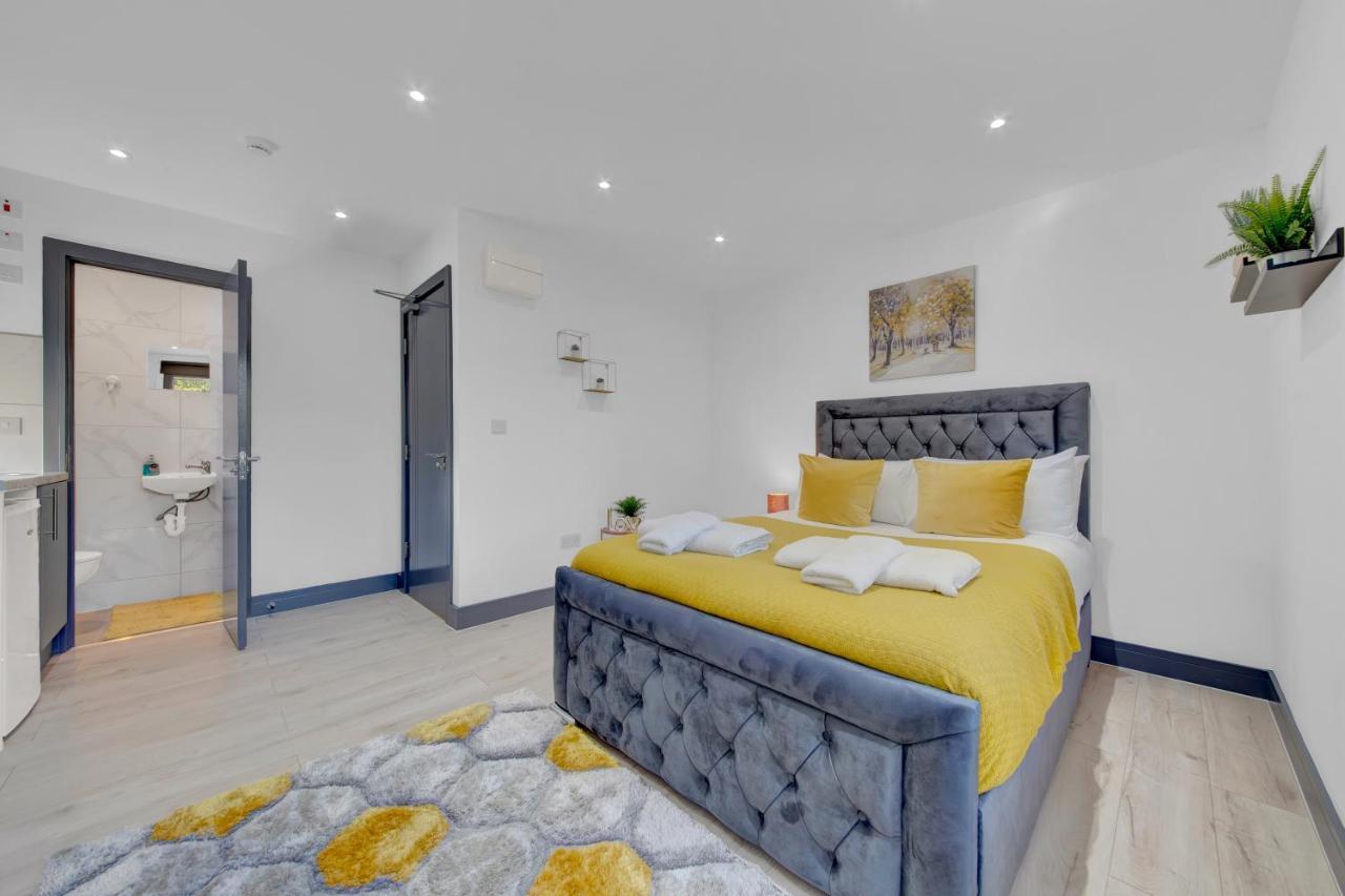 Heathrow Stays - Fawns Manor Hillingdon Dış mekan fotoğraf