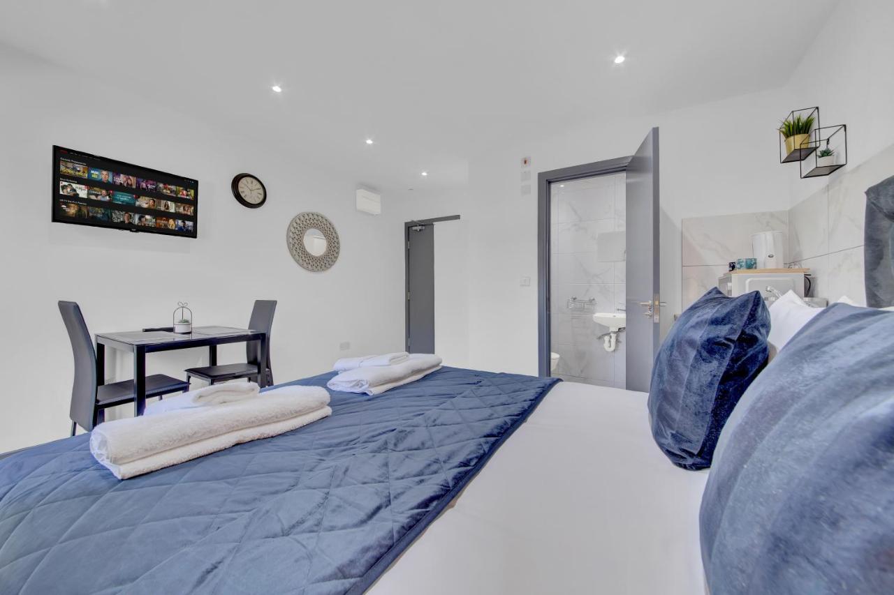 Heathrow Stays - Fawns Manor Hillingdon Dış mekan fotoğraf